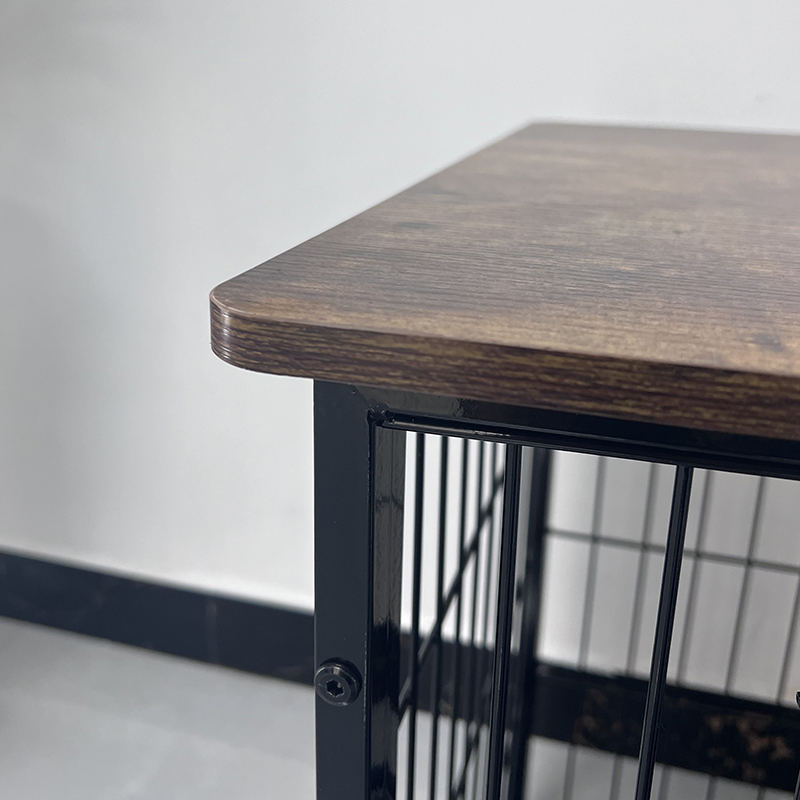 Store træmøbelhundbur med aftagelig bakke Store træmøbelhundbur med aftagelig bakke